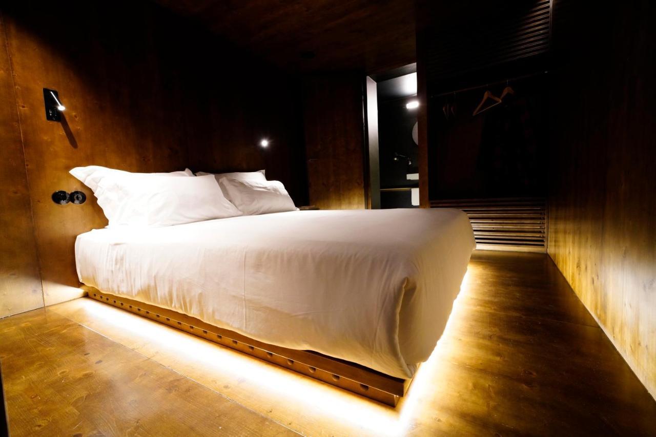 Zero Box Lodge Κοΐμπρα Εξωτερικό φωτογραφία