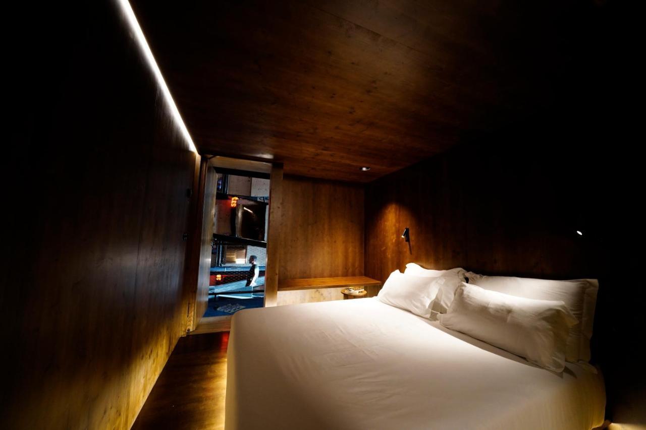 Zero Box Lodge Κοΐμπρα Εξωτερικό φωτογραφία