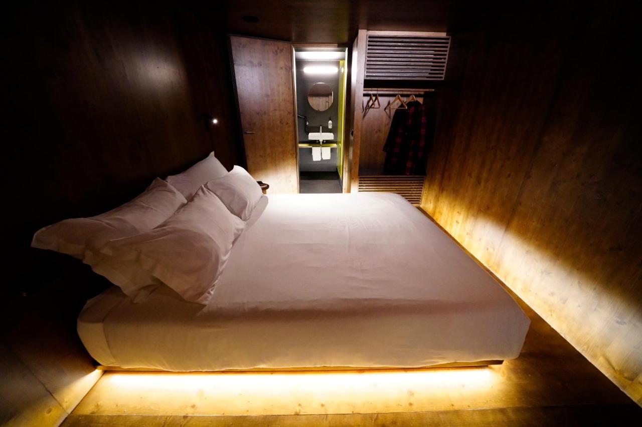 Zero Box Lodge Κοΐμπρα Εξωτερικό φωτογραφία